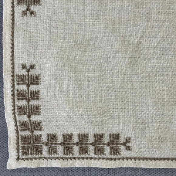 Vintage Arab Refugee Handworks Centre Jerusalem Linen Placemats(7) – Miss Halaby - Picture 9 of 16